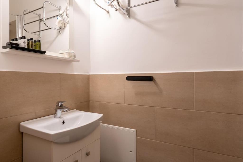 Practical 1Br Flat By Center By Hm Apartment Wien Ngoại thất bức ảnh